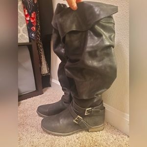 Carlos Santana size 10 black boots